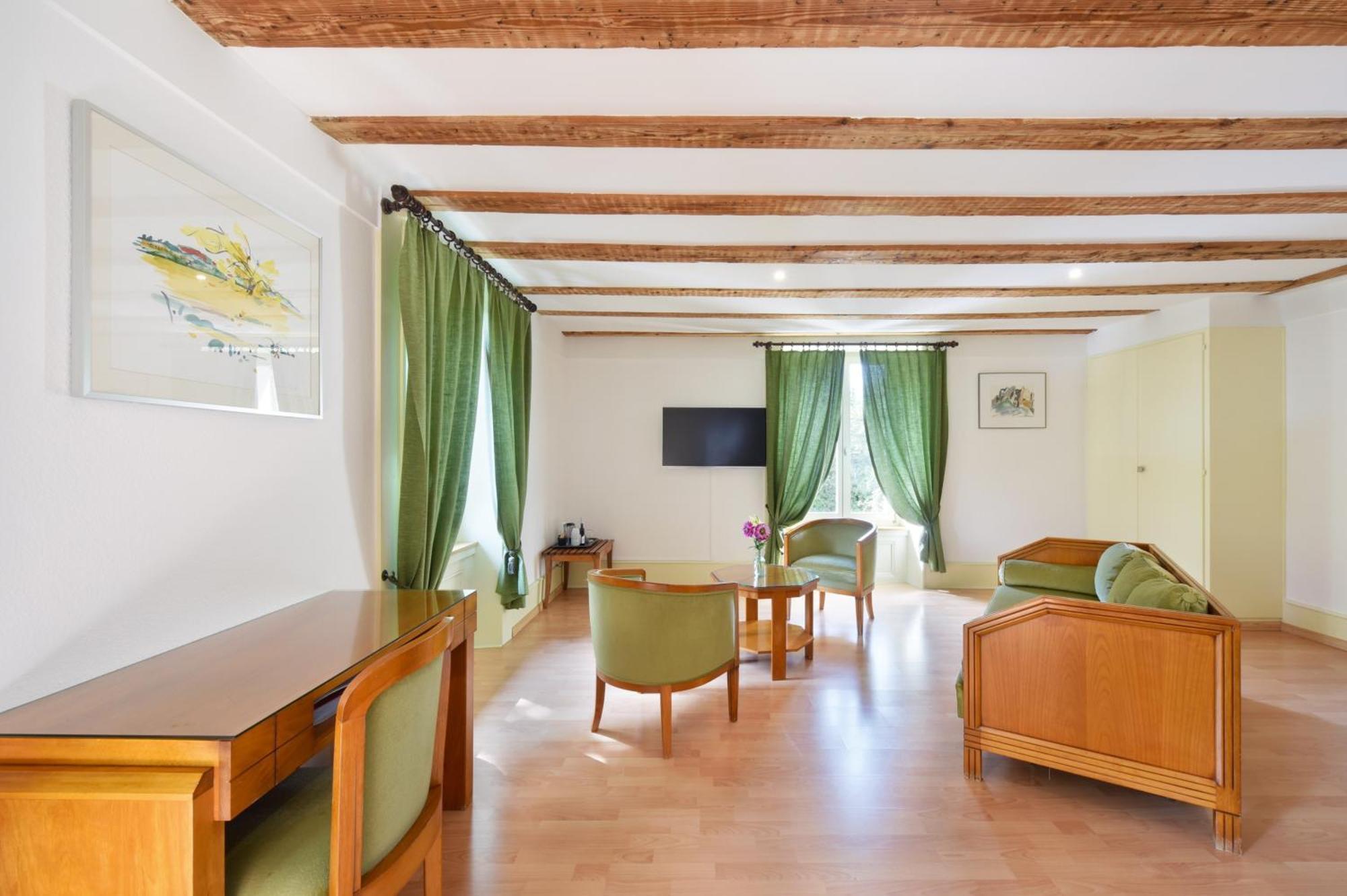 Hotel De L'Aigle Couvet 객실 사진