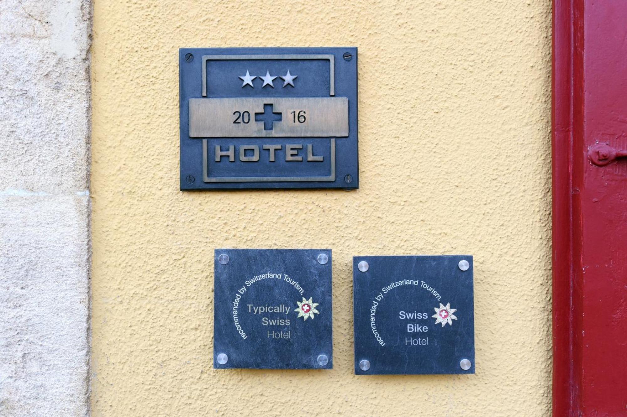 Hotel De L'Aigle Couvet 외부 사진